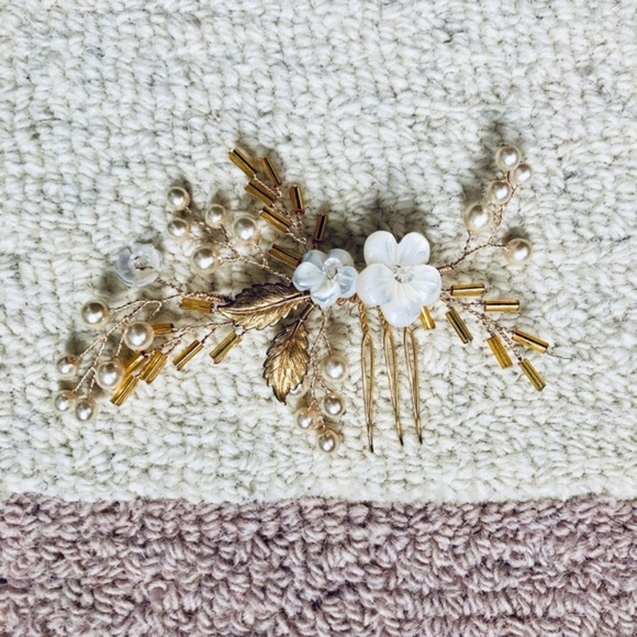 NoonOnTheMoon Accessories - Bridal Hair Accessory (Gold)